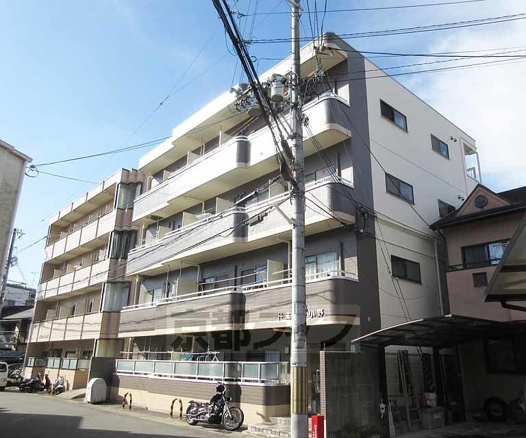 京都市山科区勧修寺縄手町のマンションの建物外観