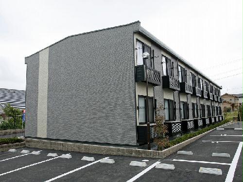 レオパレスアイリス学研台Iの建物外観