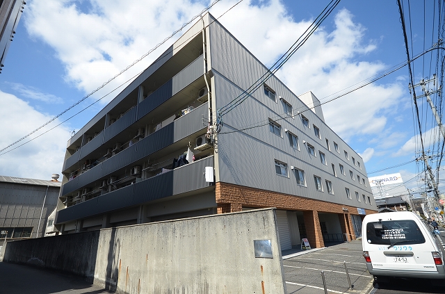 【広島市西区南観音のマンションの建物外観】