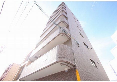 広島市中区千田町のマンションの建物外観