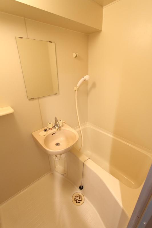 洗面設備　同タイプ・参考写真