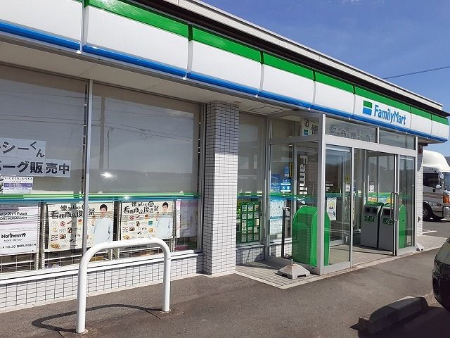 コンビニ　ファミリーマート浜松細江三和店（コンビニ）まで750m