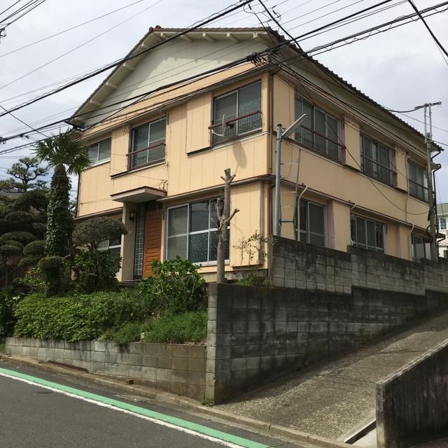 横浜市青葉区荏田北のアパートの建物外観