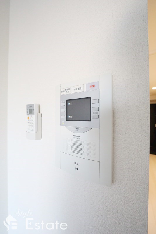 セキュリティ　モニター付きインターホン