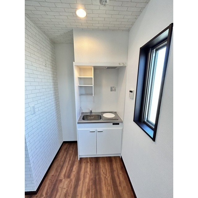 キッチン　１口ＩＨコンロあり！※同タイプ別部屋写真