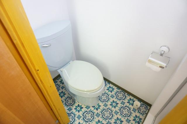 トイレ　トイレ