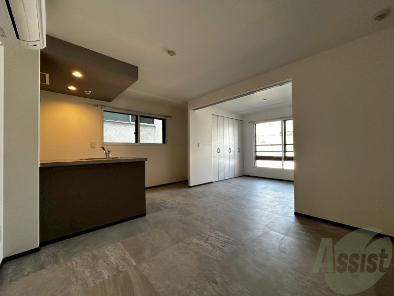 居室・リビング　広くてキレイなお部屋が広がっていて、充実した生活が送れそう。