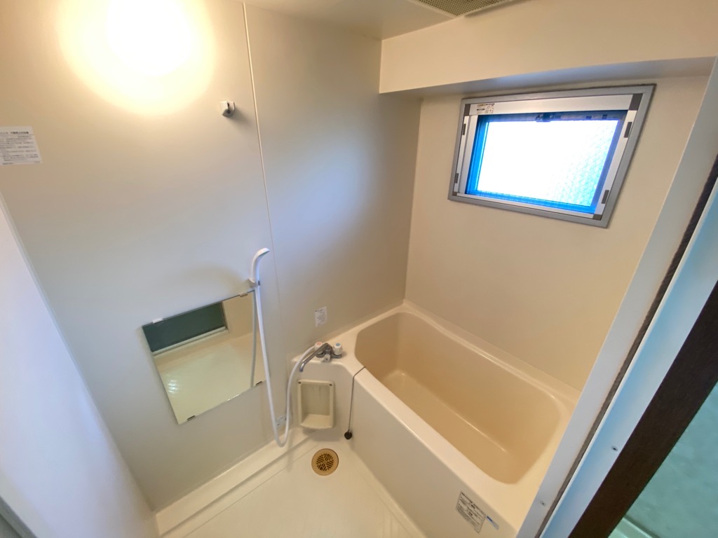 バス・シャワールーム　ゆったり過ごせるお風呂です