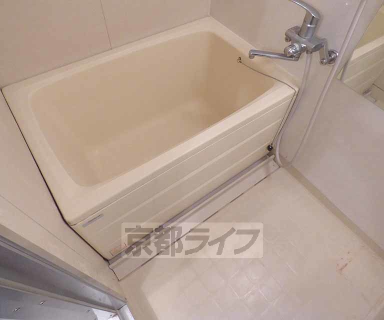 バス・シャワールーム　お風呂場です。