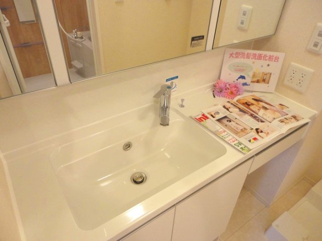 洗面設備　洗髪洗面化粧台