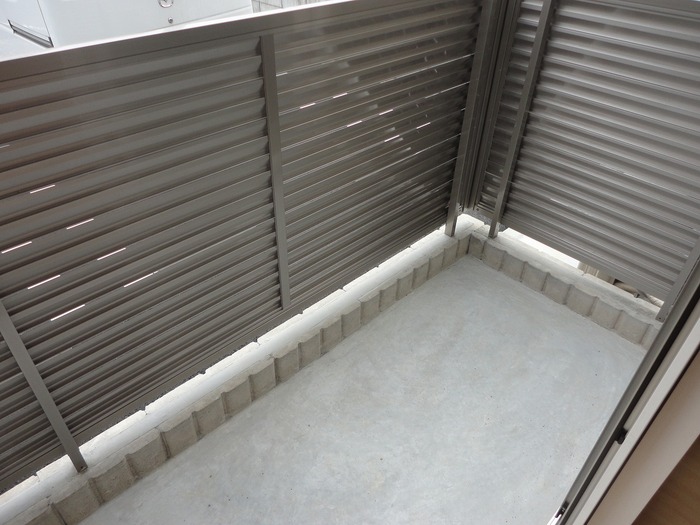 バルコニー　テラス