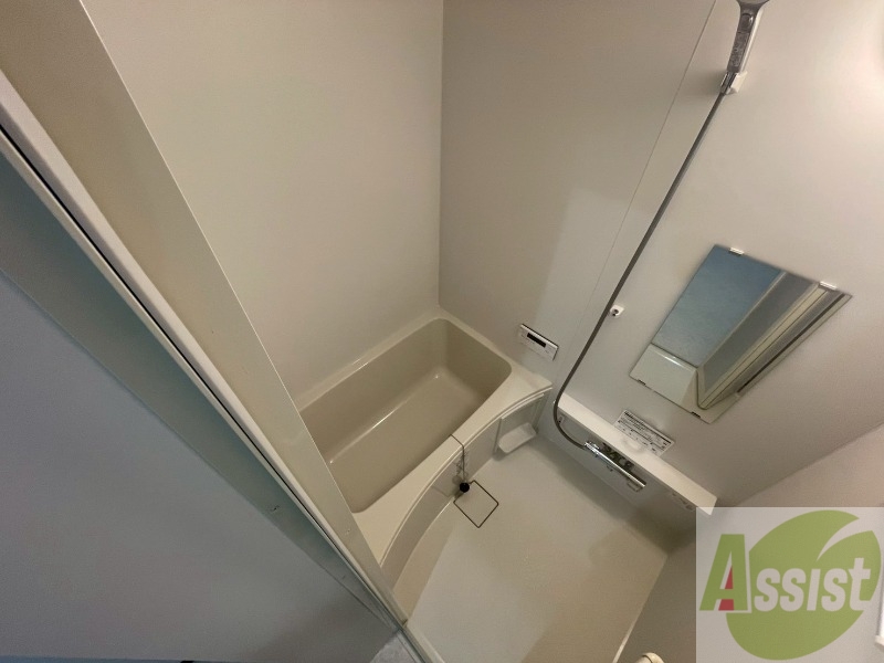 バス・シャワールーム　お風呂になります。一日の疲れを癒してくださいね。