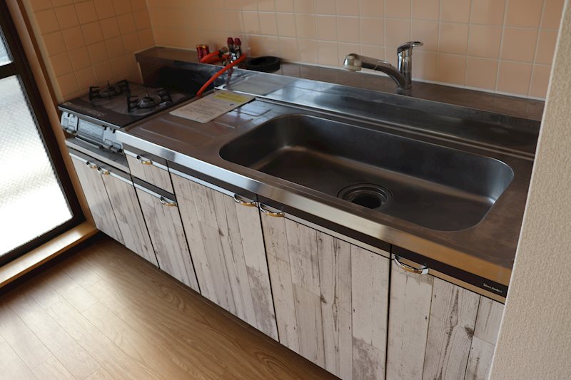 キッチン　写真は別部屋の室内写真です。