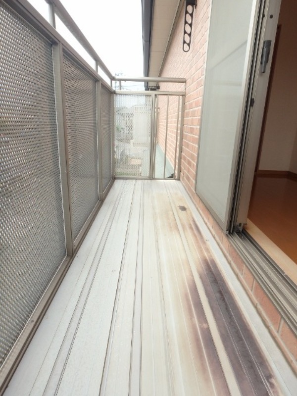 バルコニー　図面と現状に相違がある場合には現状を優先