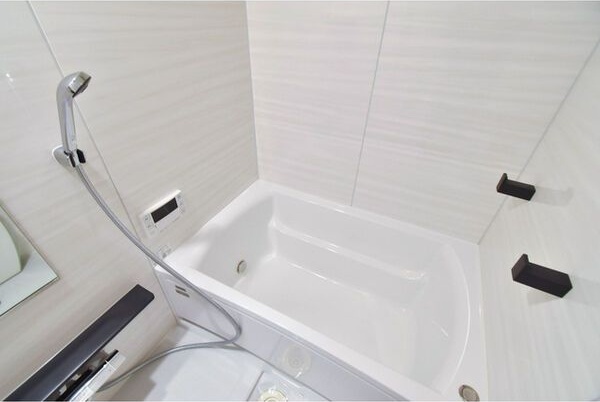 バス・シャワールーム　ベランダ