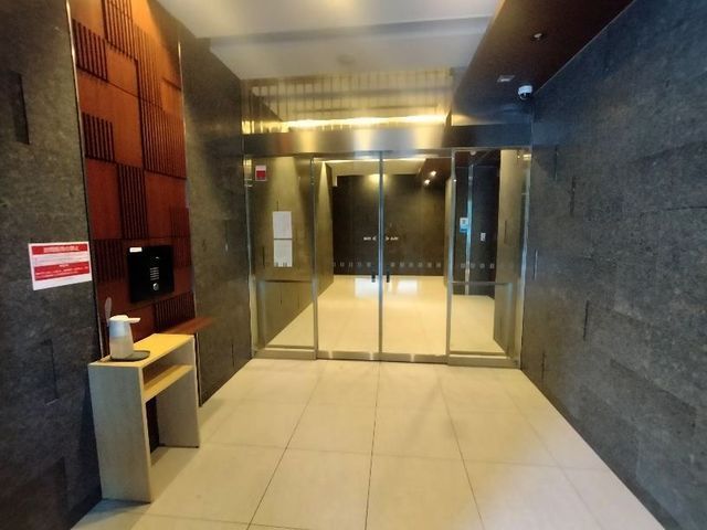 エントランス　オートロック