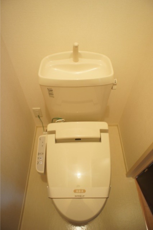 トイレ　図面と現状に相違がある場合には現状を優先