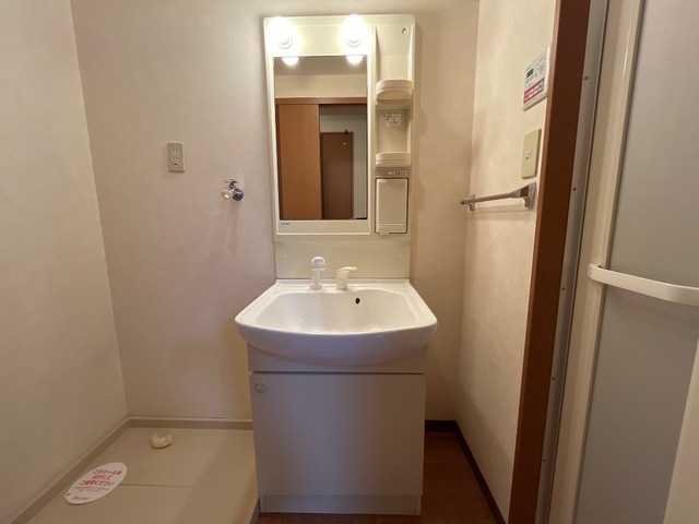 洗面設備　洗髪洗面化粧台