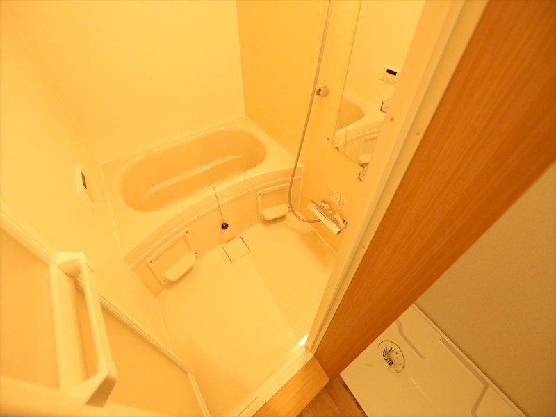 バス・シャワールーム　浴室暖房乾燥機付　追い焚き・オートバス機能付お風呂