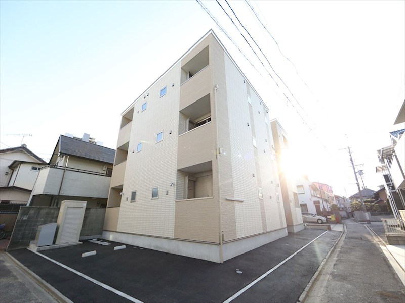 建物外観　外観　オートロック付き　宅配ＢＯＸ有り