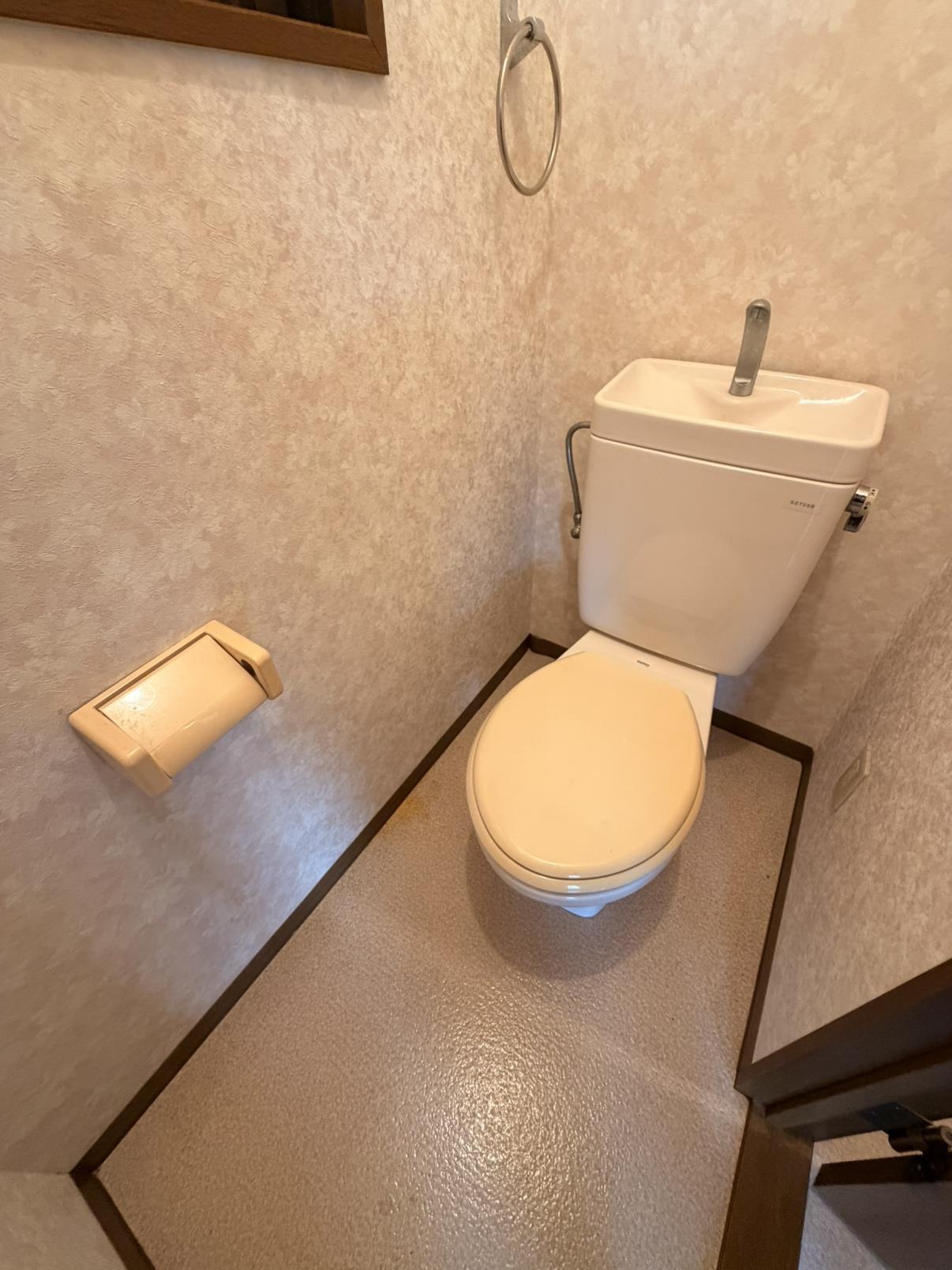 かどなハイツのトイレ写真