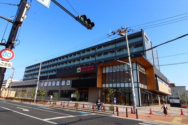 スーパー　デイリーカナート イズミヤ新中条店（スーパー）まで533m