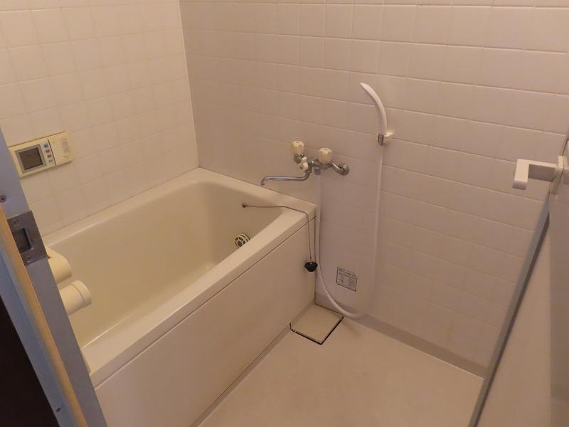 バス・シャワールーム　ゆったり過ごせるお風呂です