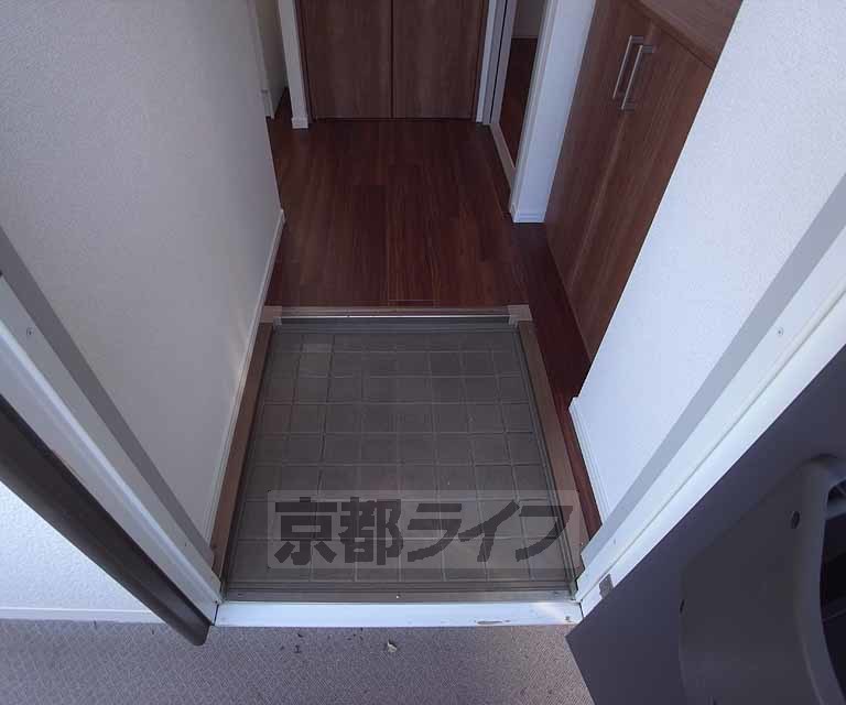 玄関　シンプルな玄関です。