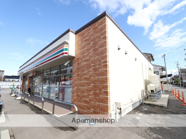 コンビニ　セブン－イレブン富山磯部町店（コンビニ）まで553m