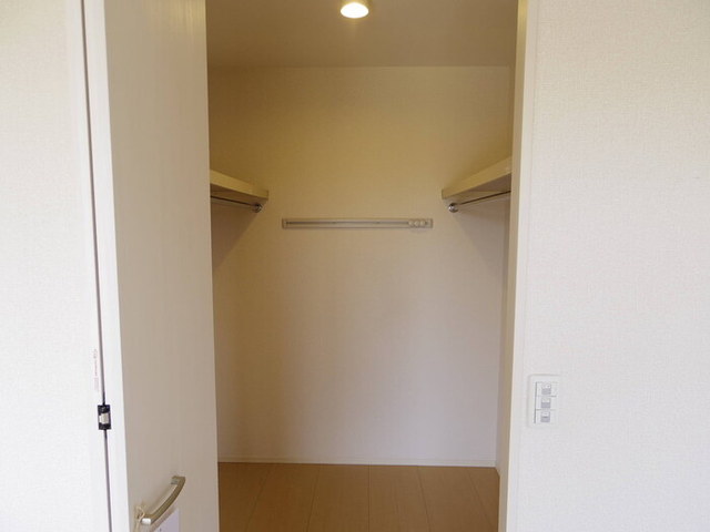 収納　ウォークインクローゼット