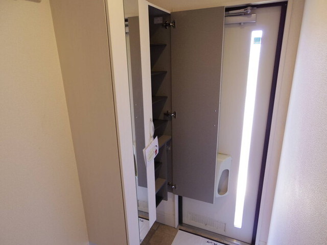 玄関　シューズボックス