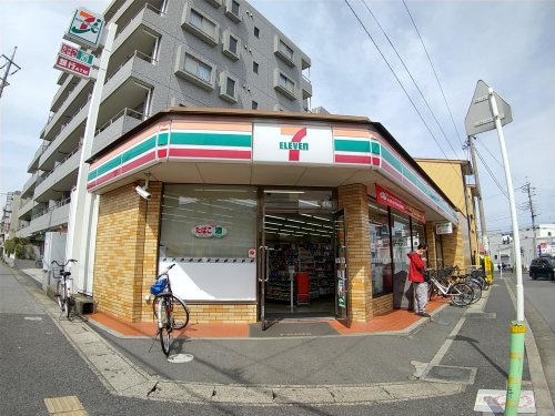 コンビニ　セブンイレブン 船橋薬円台駅前店（コンビニ）まで766m
