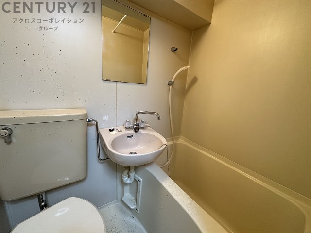 洗面設備　浴室内に洗面台付き！