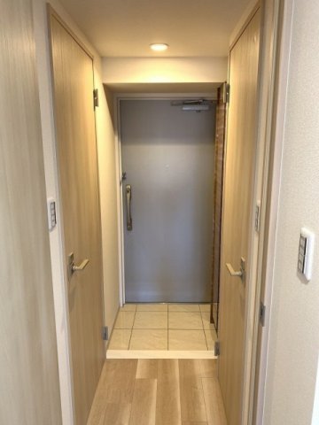 玄関　※別号室参考写真※