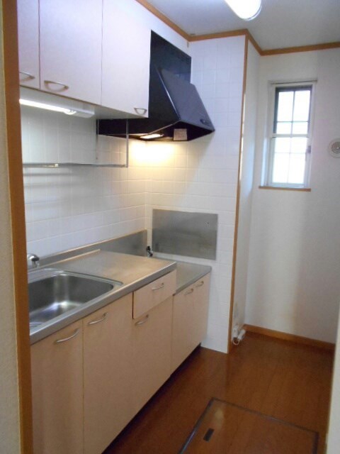 キッチン　写真は103号室です。(参考)