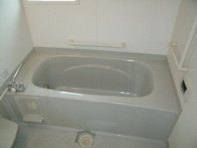 バス・シャワールーム　広々バスルーム　追焚完備