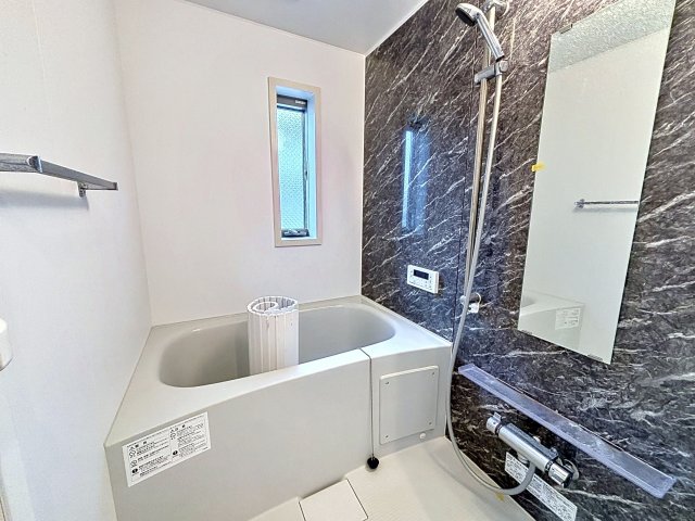 バス・シャワールーム　掲載写真はモデルルームを掲載しております。実際のお部屋と仕様