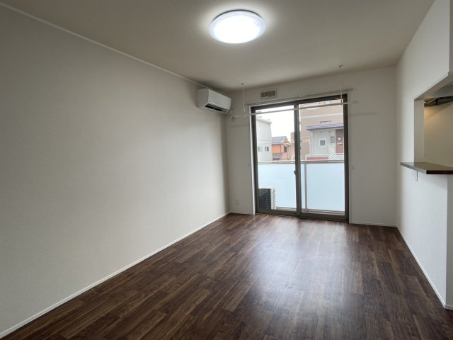 居室・リビング　掲載写真はモデルルームを掲載しております。実際のお部屋と仕様