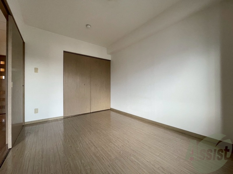 その他部屋・スペース　寝室です。二部屋をどう使うかはあなた次第です！