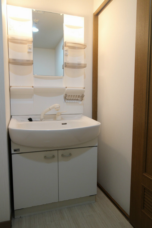 洗面設備　シャンプードレッサー　別号室参考写真