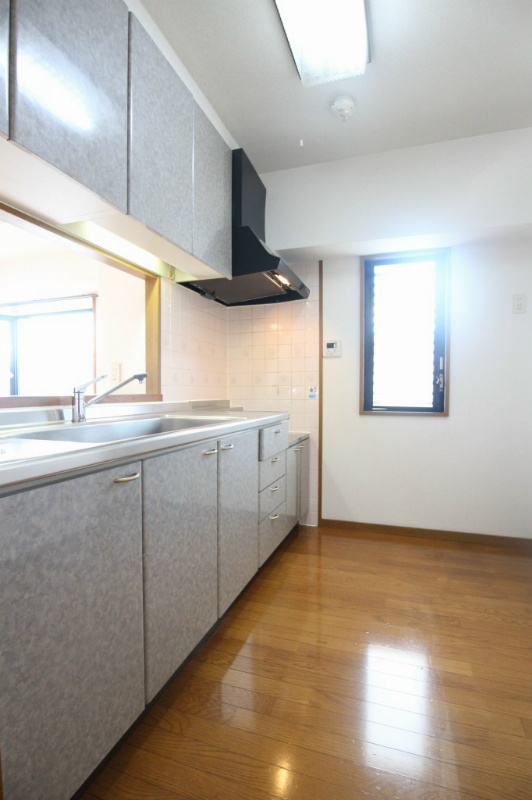 キッチン　人気のカウンターキッチン。別号室参考写真