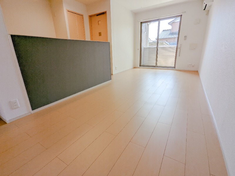 居室・リビング　図面と現状に相違がある場合には現状を優先