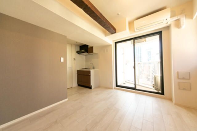 居室・リビング　こちらの居間で趣味の時間をお楽しみください