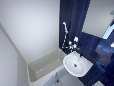 バス・シャワールーム　?