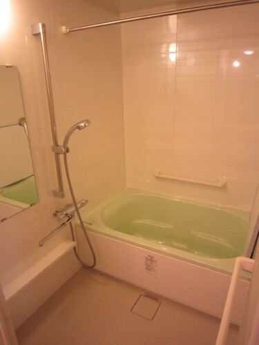 バス・シャワールーム　バス（前回内装時2017年11月撮影）