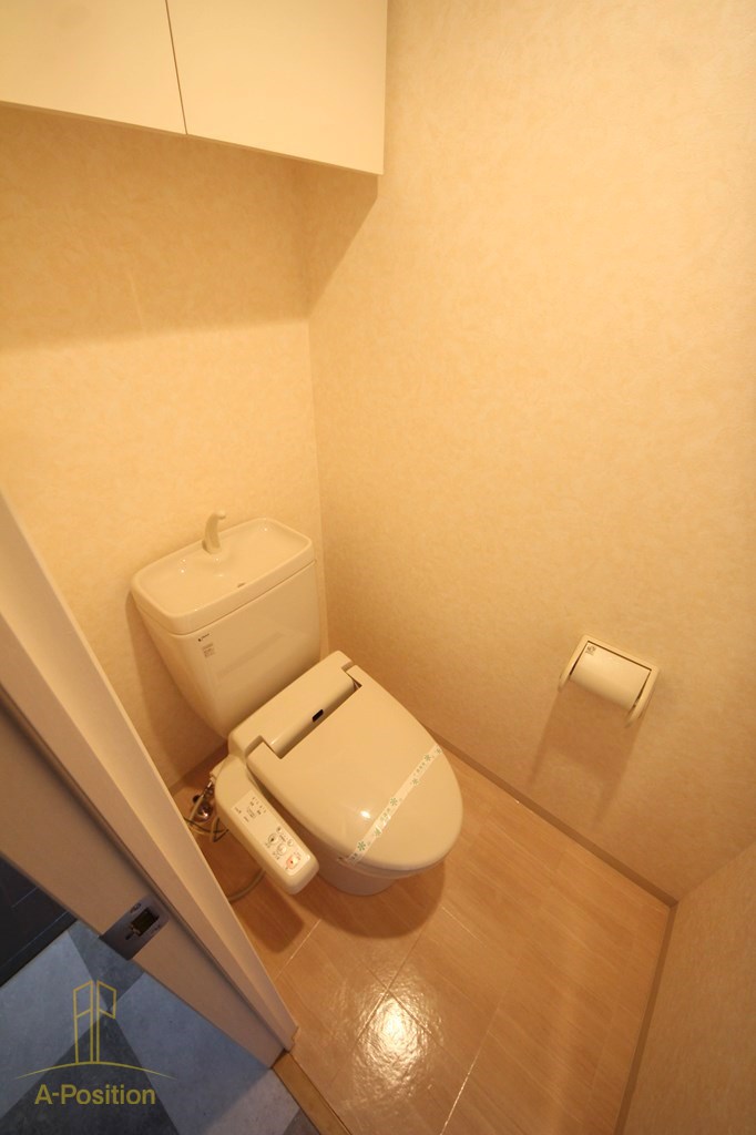 トイレ　KDX堺筋本町レジデンス