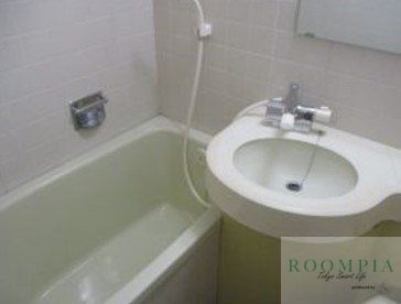 バス・シャワールーム　洗面