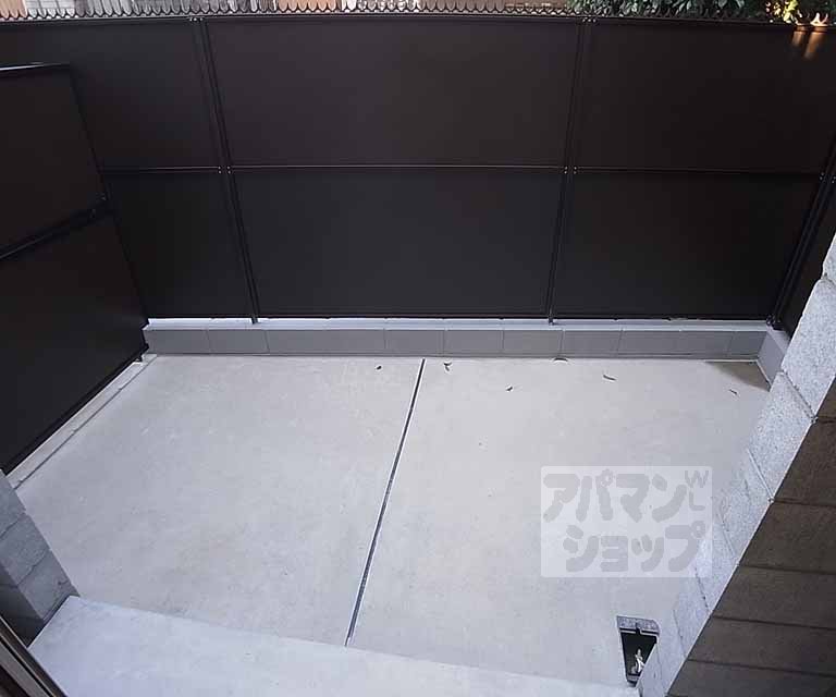 バルコニー　１階専用庭