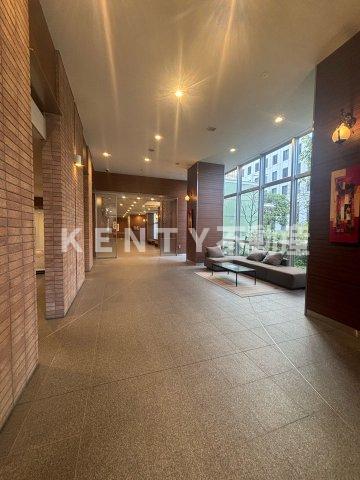 ロビー　ゆとりのあるロビーです