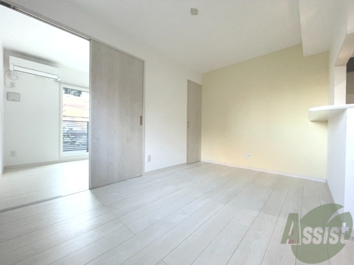 居室・リビング　８．８帖のリビングです。広々としていますね。